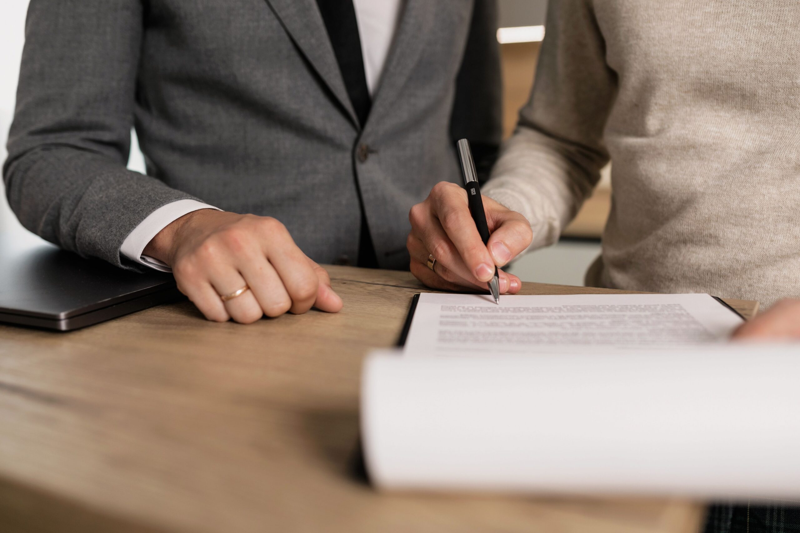 Cuidados ao Comprar um Imóvel Usado: O Checklist Jurídico que Você Precisa Fazer