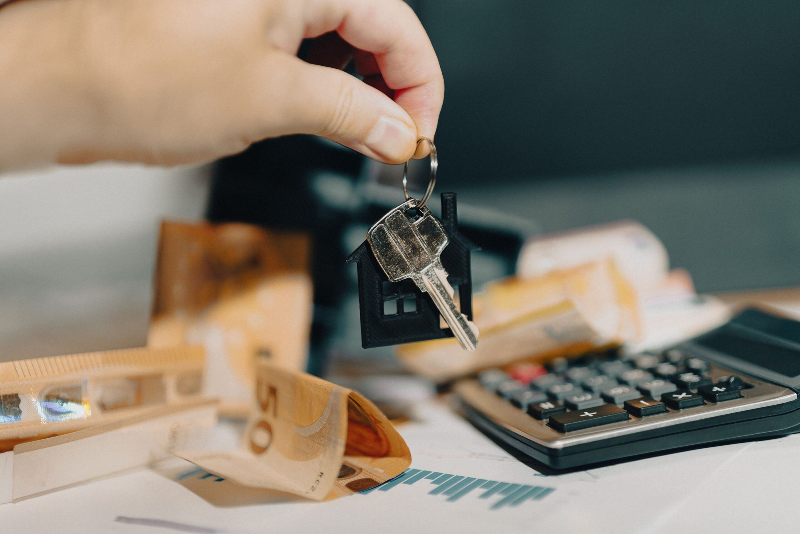 Financiar ou Juntar Dinheiro? Qual a Melhor Estratégia para Comprar seu Imóvel em RDO?