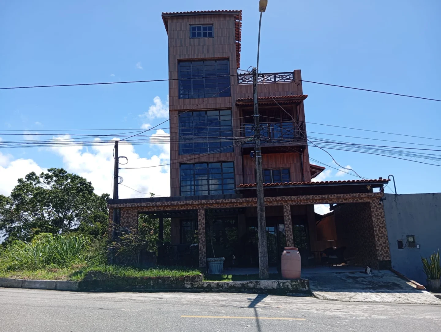 Casa com 5 Pavimentos à Venda no Cond. Recanto da Serraria 1 - Maceió/Al