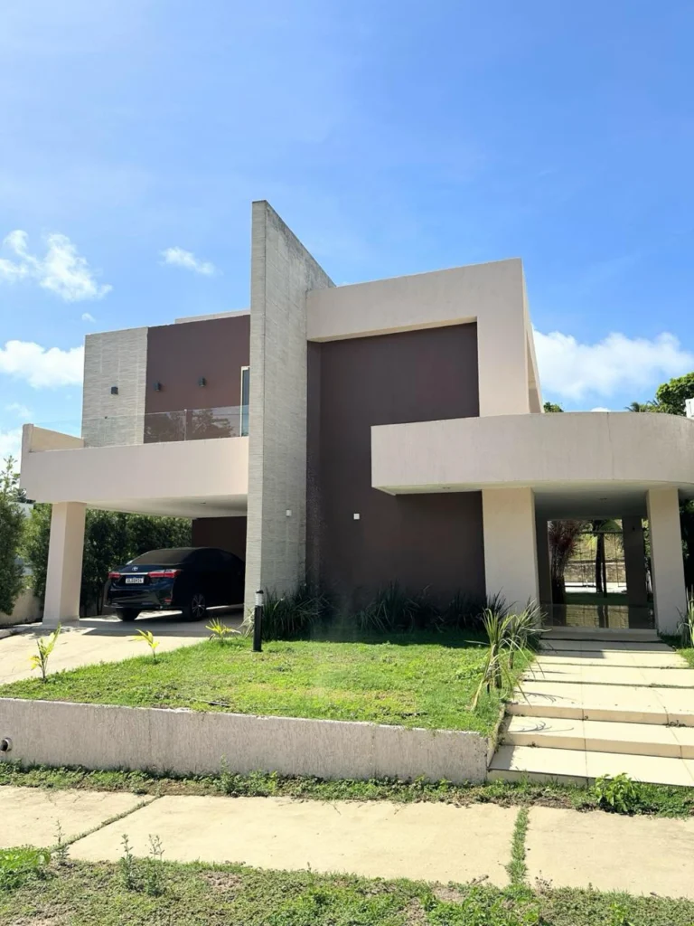 Casa com 4 Suítes e Piscina à Venda no Condomínio Atlantis – Garça Torta