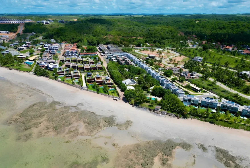 Casa Triplex Mobiliada com Rooftop e piscina à venda no TABOA - CASAS MILAG